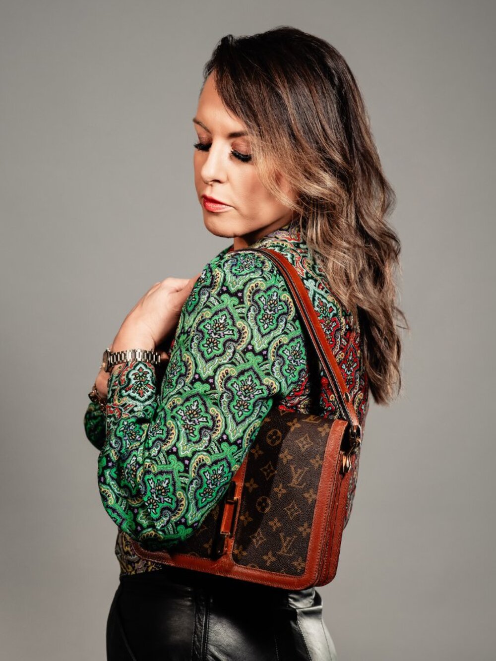 Ashley is Live! 👑 SATURDAYS early AM est 👑 lux designer vintage Share Shows - Picture 3 of 8